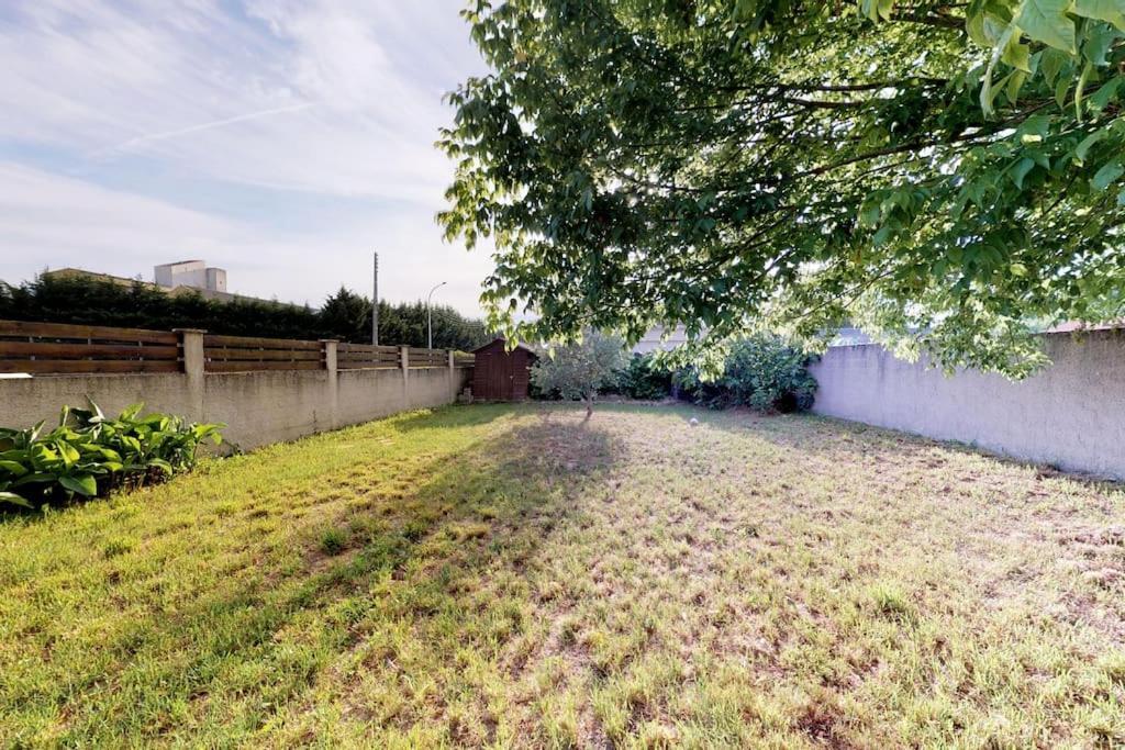 Maison Familiale En Pierre A 10 Min De BordeauxBassens  エクステリア 写真