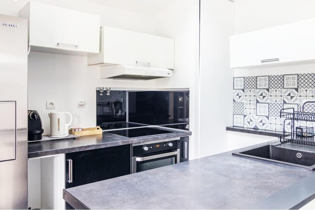 Maison Familiale En Pierre A 10 Min De BordeauxBassens  エクステリア 写真