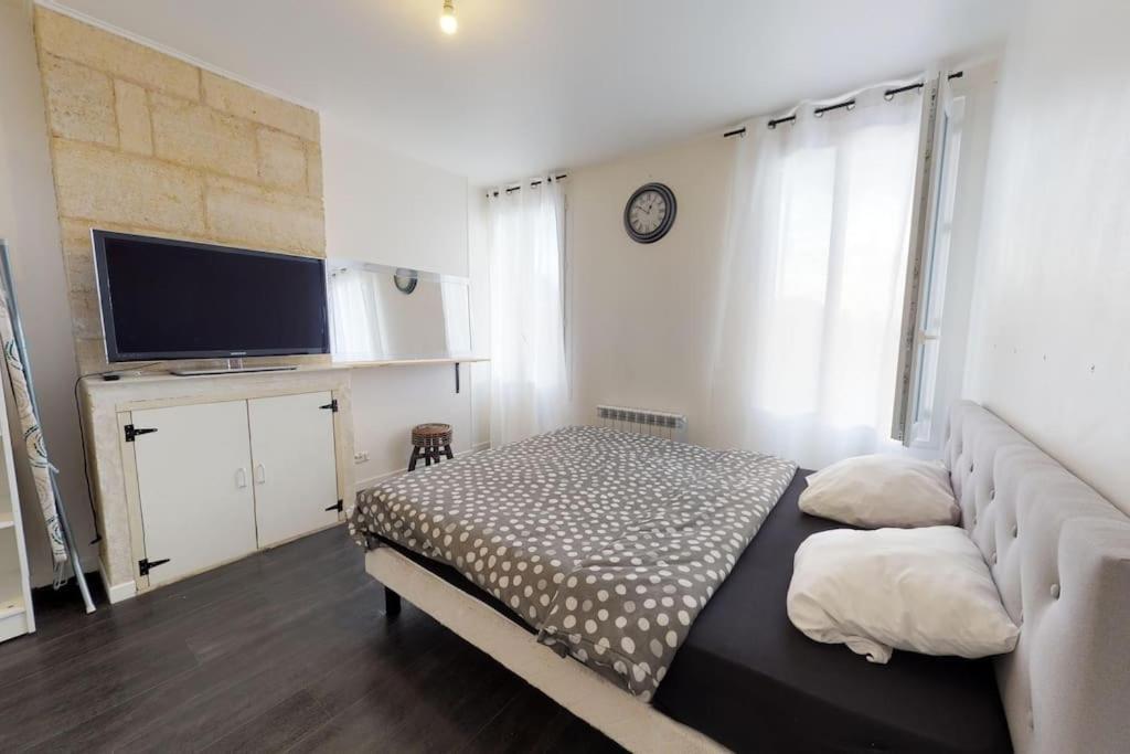 Maison Familiale En Pierre A 10 Min De BordeauxBassens  エクステリア 写真