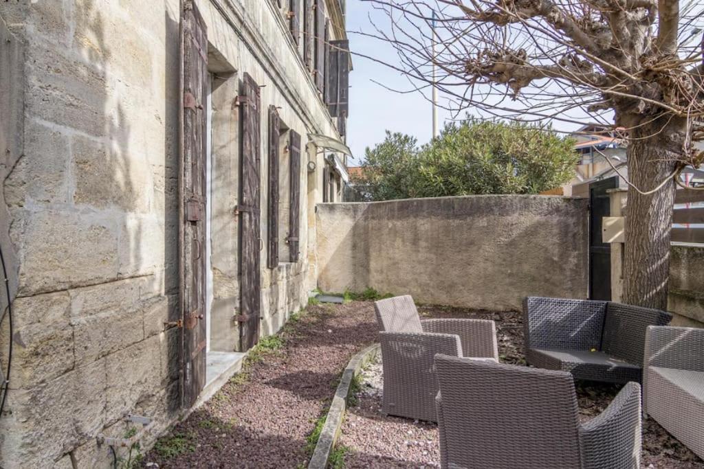 Maison Familiale En Pierre A 10 Min De BordeauxBassens  エクステリア 写真